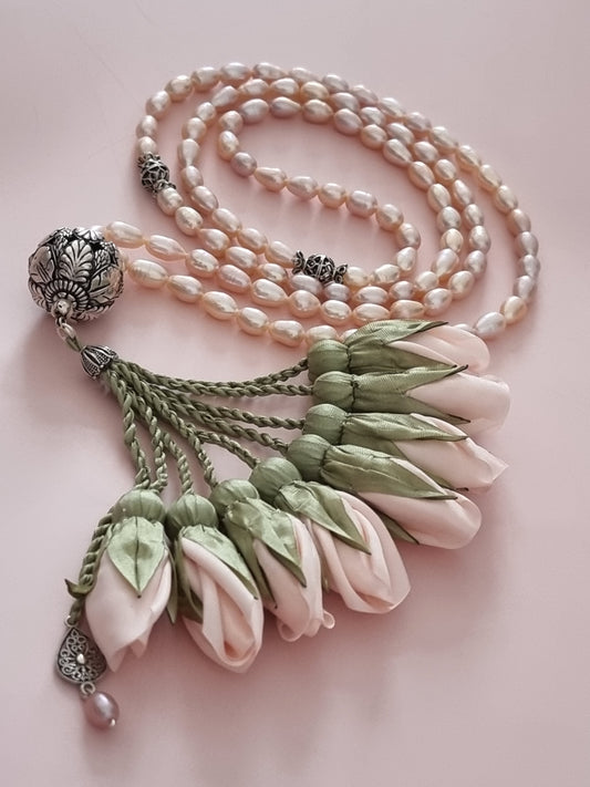 LIMITED EDITION - NATURAL PEARL لؤلؤ طبيعي مستزرع