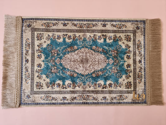 Liin’s Mini Praying Mat             سجادة صلاة لين الصغيرة
