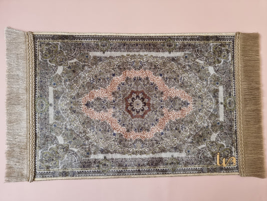 Liin’s Mini Praying Mat    سجادة صلاة لين الصغيرة