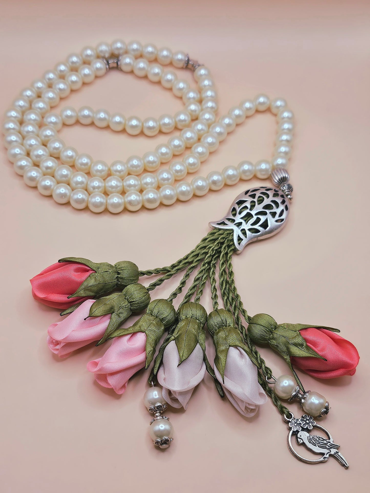 Pearl Beads / Shades of Pink Tulips