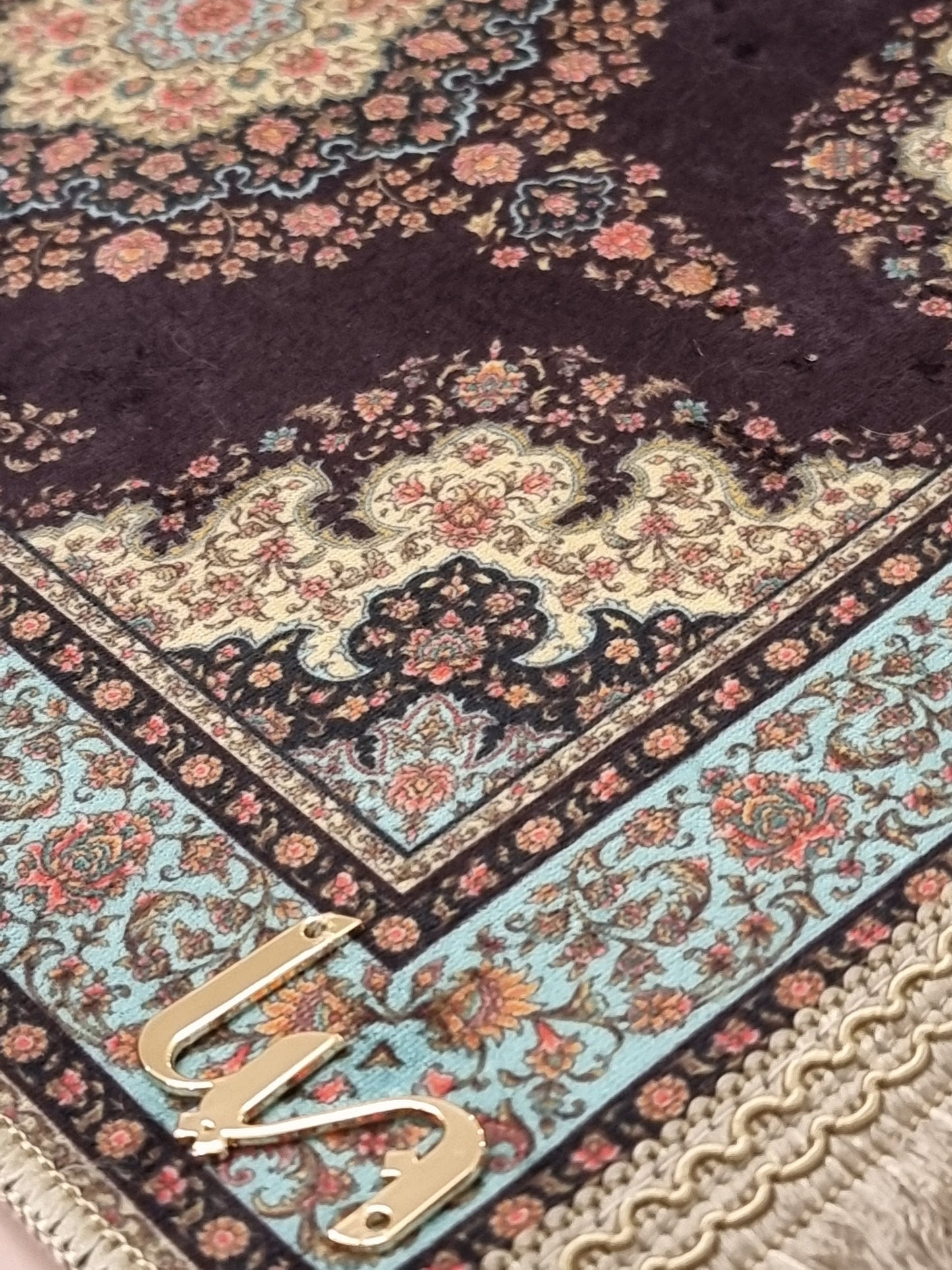 Liin’s Mini Praying Mat سجادة صلاة لين الصغيرة