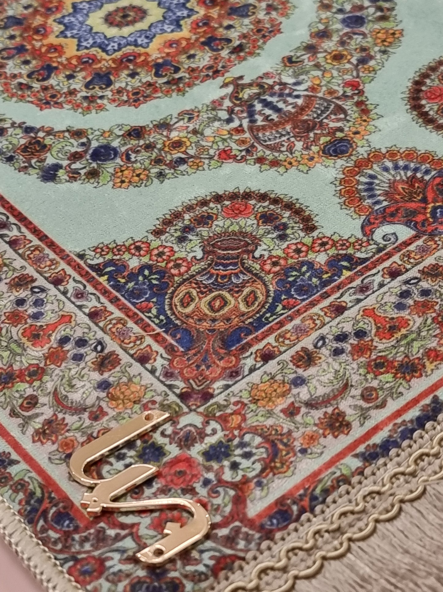 Liin’s Mini Praying Mat سجادة صلاة لين الصغيرة