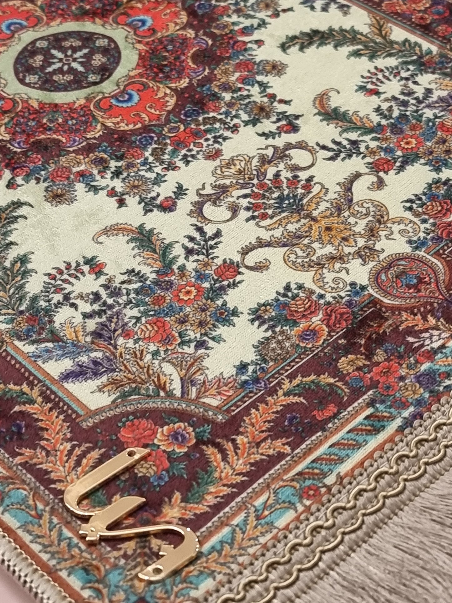 Liin’s Mini Praying Mat سجادة صلاة لين الصغيرة
