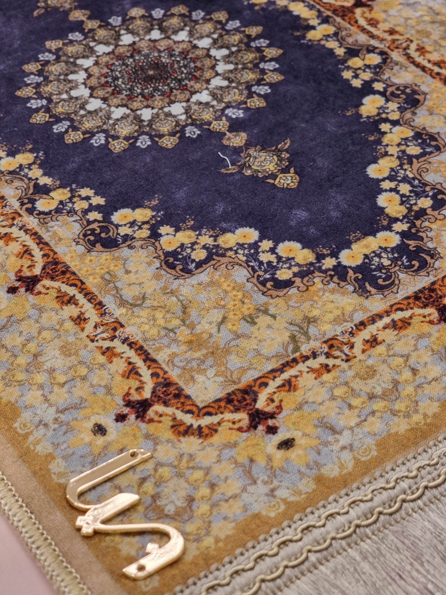 Liin’s Mini Praying Mat سجادة صلاة لين الصغيرة