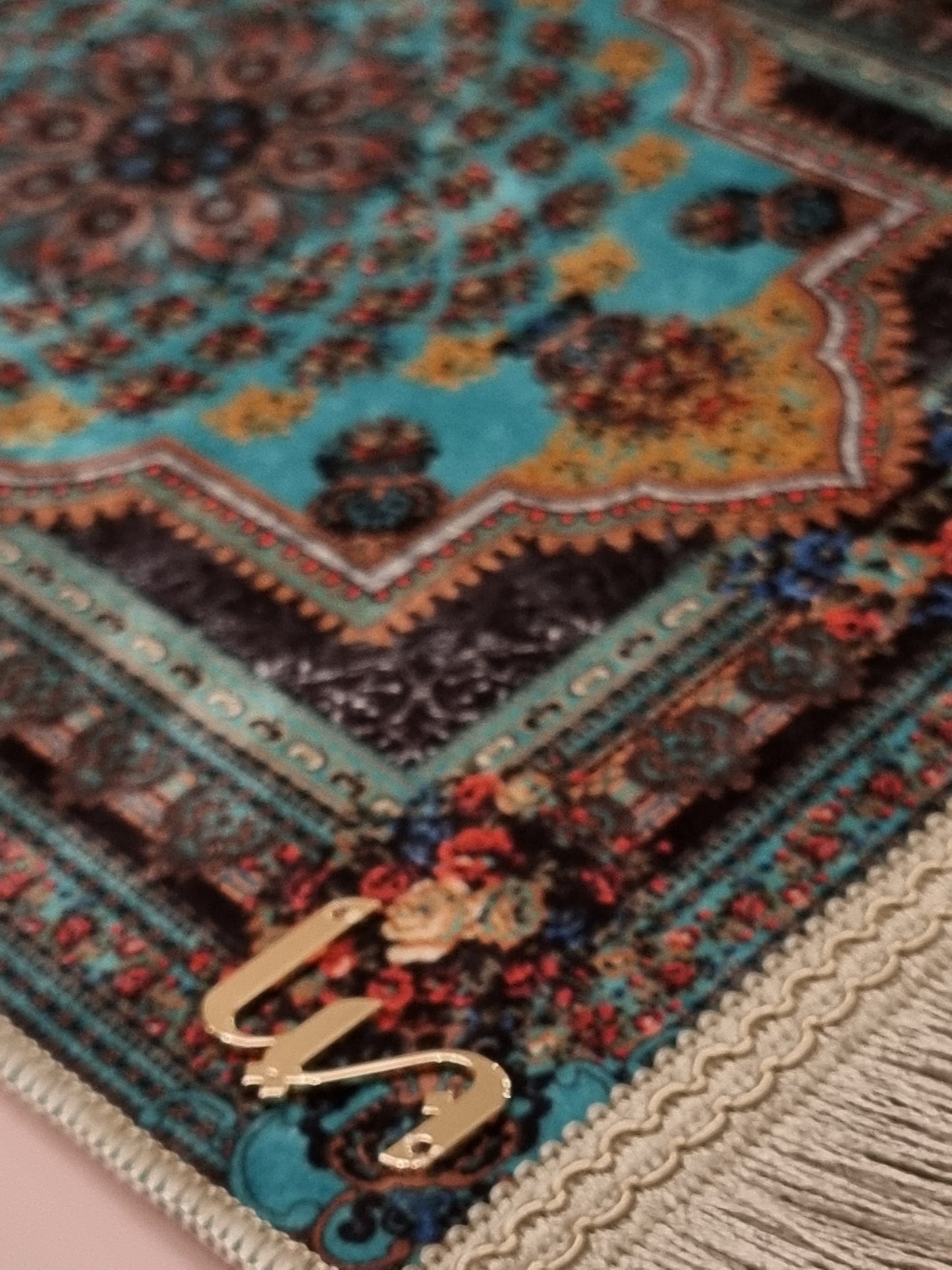Liin’s Mini Praying Mat سجادة صلاة لين الصغيرة