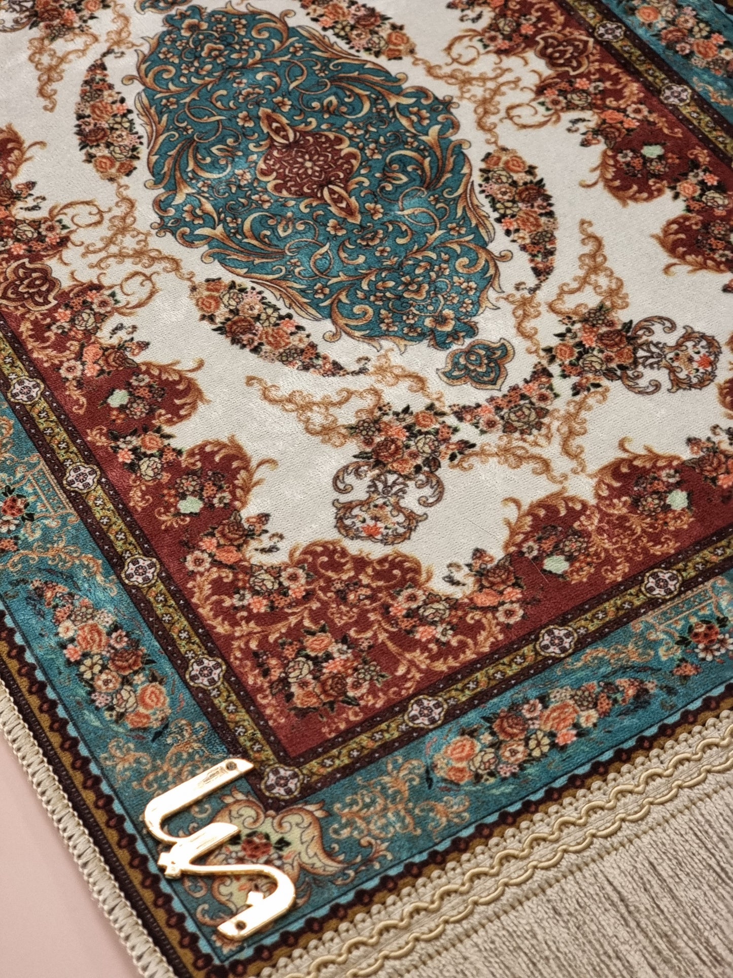 Liin’s Mini Praying Mat سجادة صلاة لين الصغيرة