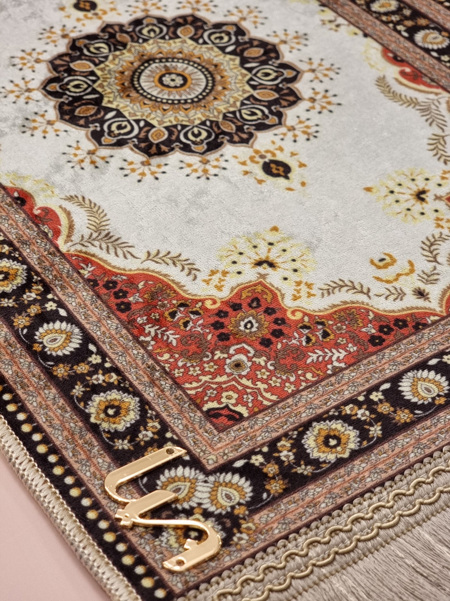 Liin’s Mini Praying Mat سجادة صلاة لين الصغيرة