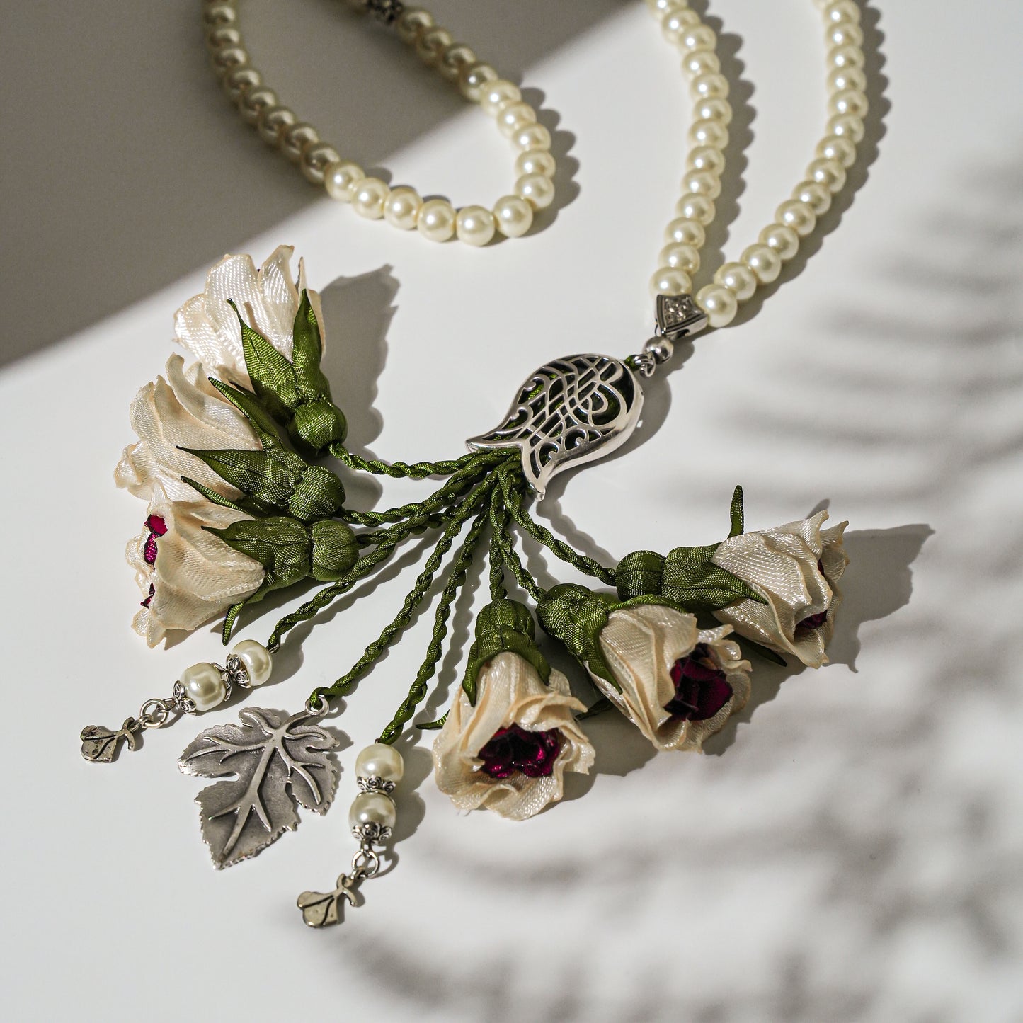 Pearl Sibha Gift Set/ Bicolored Flowers (4 Pieces)