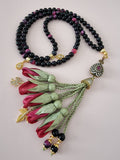 طلب مسبق - PRE-ORDER LIMITED EDITION - Jade Natural Stones/ Carmine Tulips [اليشم]                             تستغرق مدة التنفيذ شهر على الأقل
تنويه: قد تختلف ألوان أو بعض اكسسوارات المنتج قليلاً عن الصور