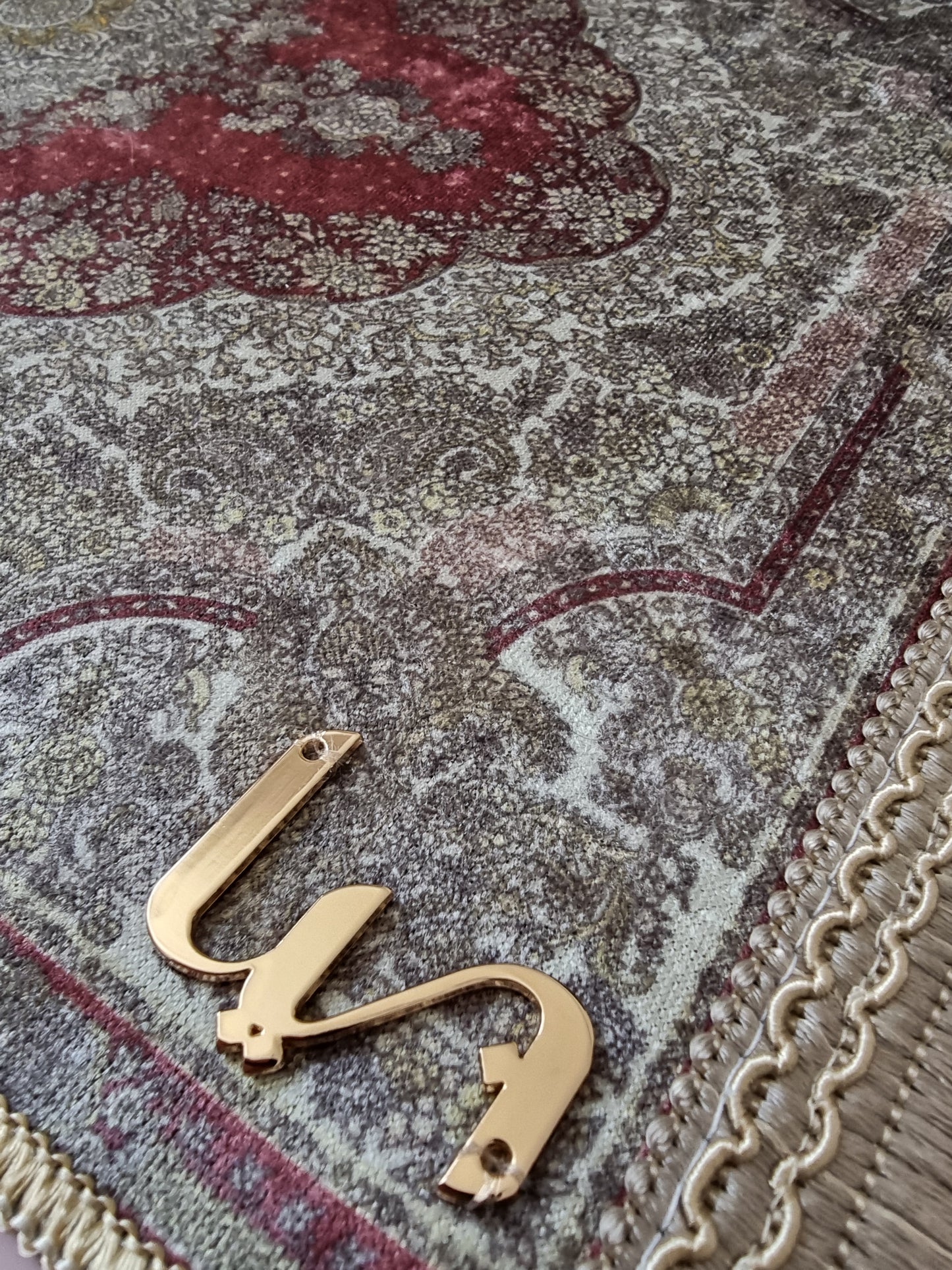 Liin’s Mini Praying Mat    سجادة صلاة لين الصغيرة