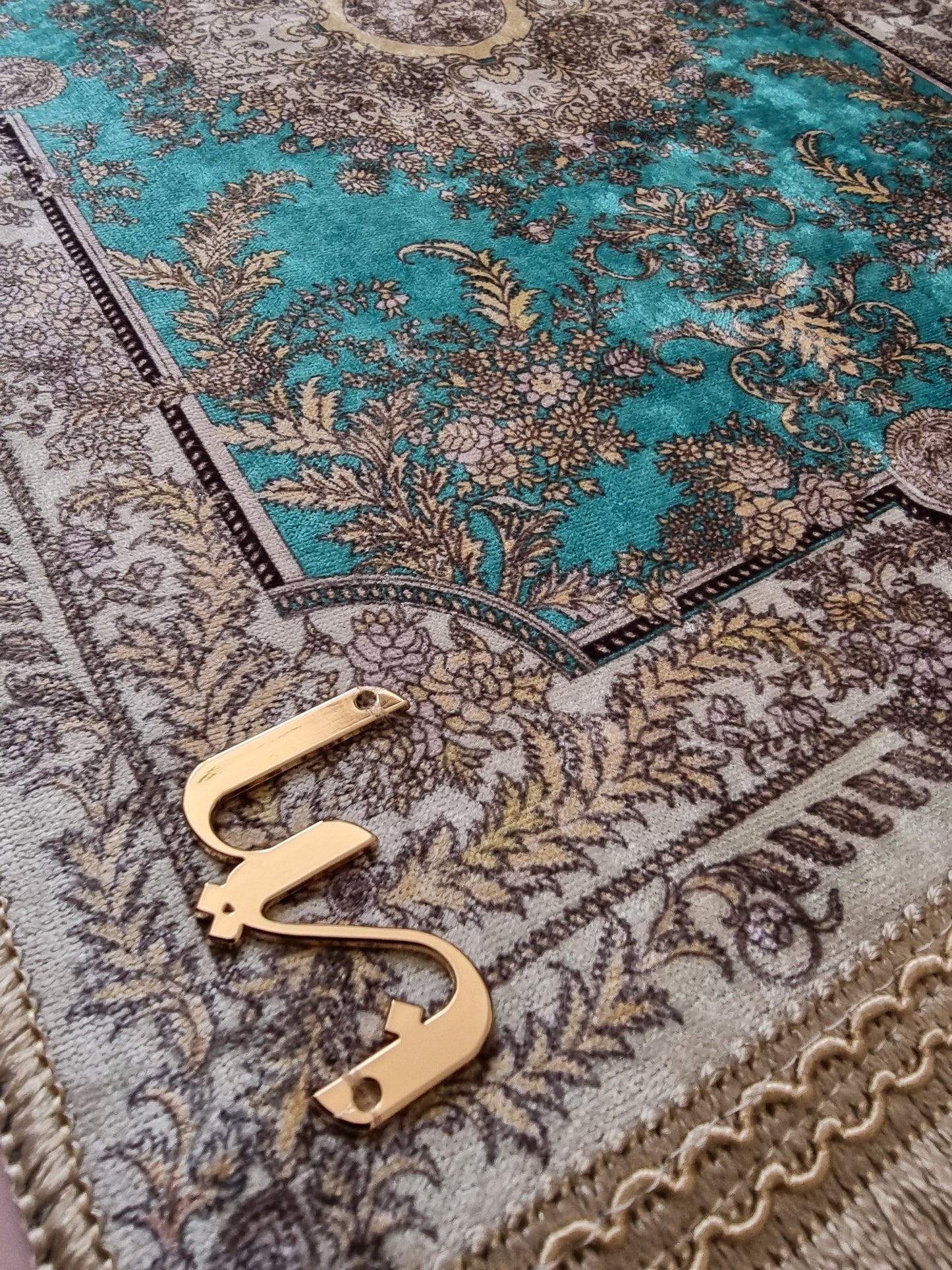 Liin’s Mini Praying Mat     سجادة صلاة لين الصغيرة