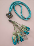 طلب مسبق - PRE-ORDER LIMITED EDITION - Natural Stones/ Turquoise Tulips [فيروز]                                       تستغرق مدة التنفيذ شهر على الأقل
تنويه: قد تختلف ألوان أو بعض اكسسوارات المنتج قليلاً عن الصور المعروضة وذلك حسب توفرها