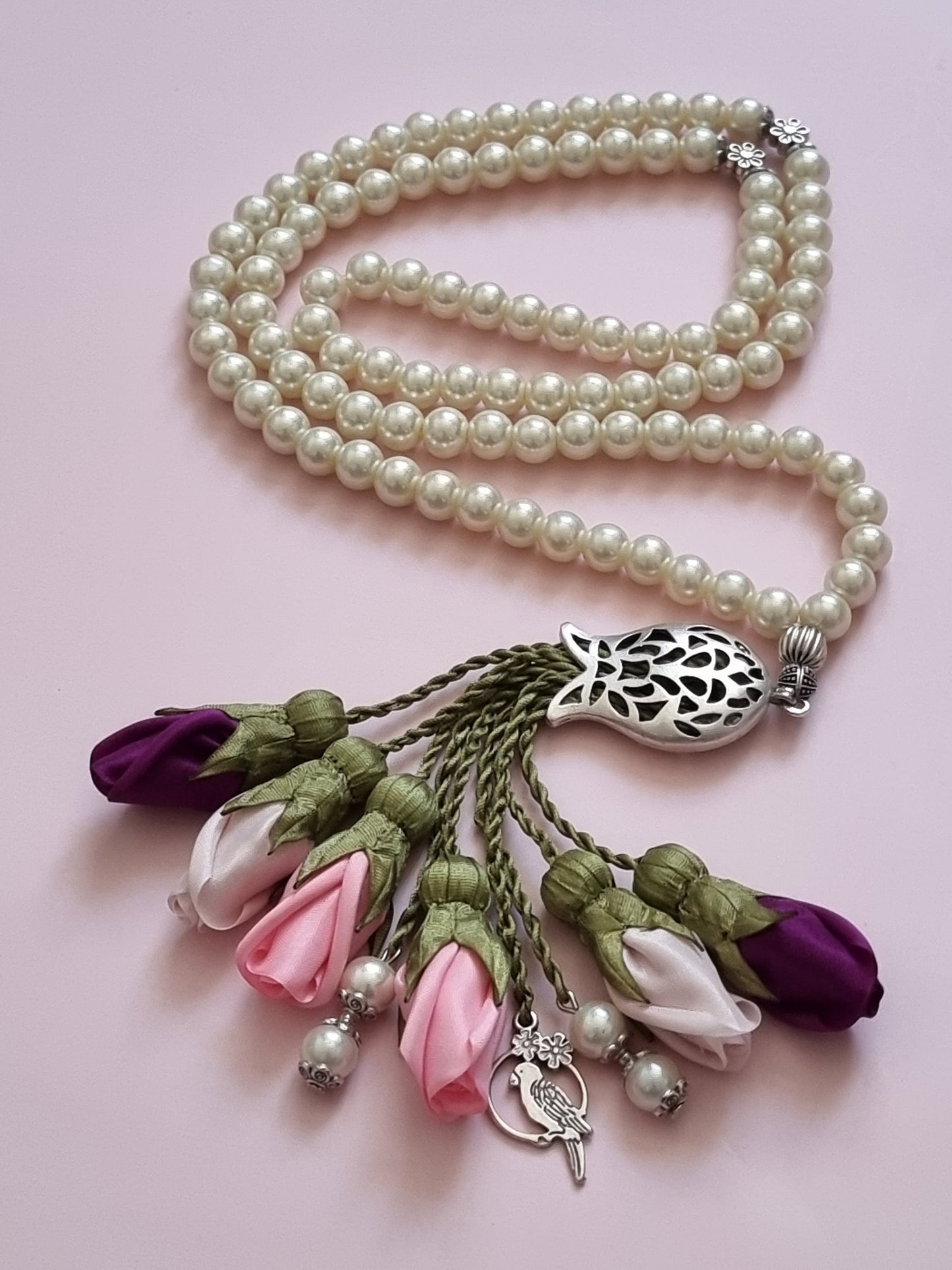 Pearl Beads/ Multicolored Tulips