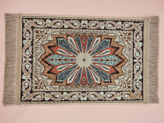 Liin’s Mini Praying Mat    سجادة صلاة لين الصغيرة [السبحة غير مشمولة]