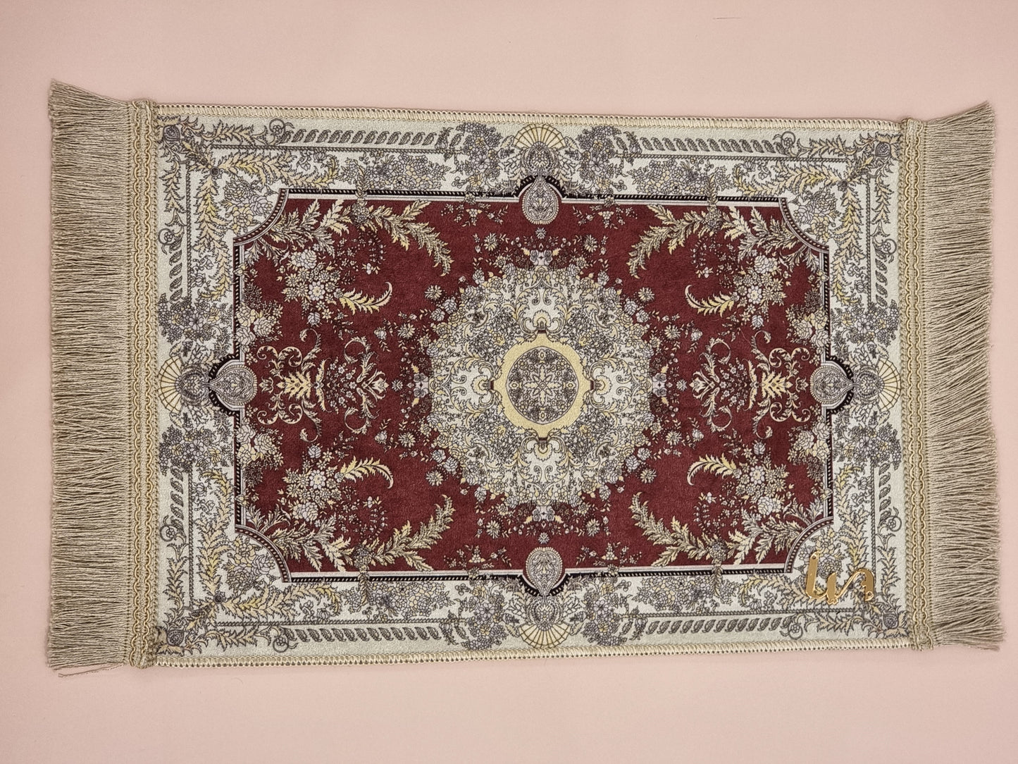 Liin’s Mini Praying Mat    سجادة صلاة لين الصغيرة [السبحة غير  مشمولة]