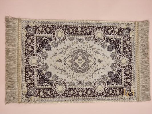 Liin’s Mini Praying Mat    سجادة صلاة لين الصغيرة