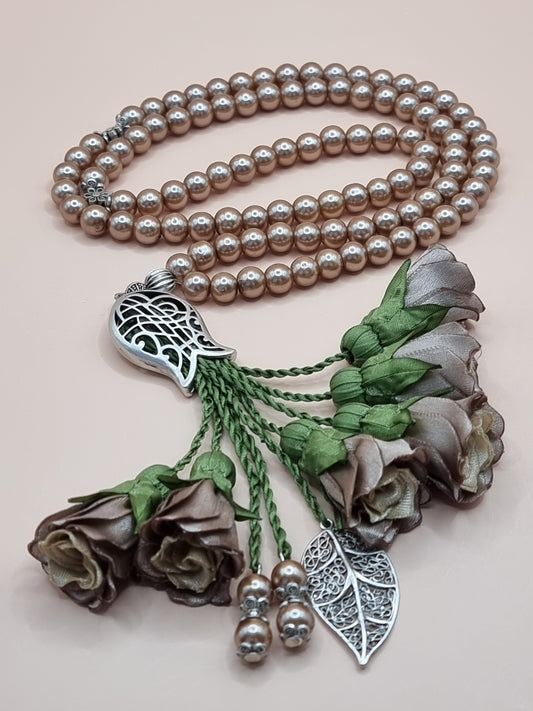 Pearl Beads / Bicolored Caramel & Beige Flowers