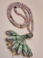 NEW - Jade Natural Stones/ Ombré Dusky Pink & Beige Tulips [اليشم]