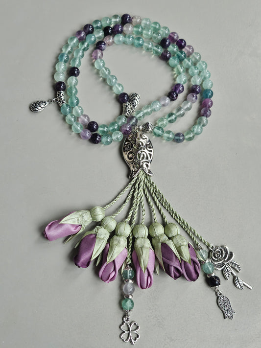 PRE-ORDER طلب مسبق - Fluorite Natural Stones/ Two Shades of Tulips [فلوريت] سيتم شحن الطلب بتاريخ ٣/٣ باذن الله .... تنويه: قد تختلف ألوان أو بعض اكسسوارات المنتج قليلاً عن الصور المعروضة وذلك حسب توفرها