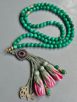 PRE-ORDER طلب مسبق - Jade Natural Stones/ Ombre Pink Tulips [اليشم] سيتم شحن الطلب بتاريخ ٣/٣ باذن الله .... تنويه: قد تختلف ألوان أو بعض اكسسوارات المنتج قليلاً عن الصور المعروضة وذلك حسب توفرها