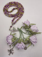 Special Edition - Natural Jade Stones/ Unique Flowers [اليشم]                                   
تنويه: قد تختلف الألوان والإكسسوارات المعروضة قليلاً عن الواقع نتيجة لاختلاف إعدادات الشاشات والإضاءة أثناء التصوير.