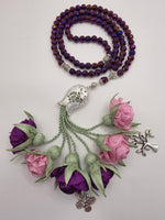 Special Edition - Natural Hematite Stones/ Unique Flowers [هيماتيت]                                   
تنويه: قد تختلف الألوان والإكسسوارات المعروضة قليلاً عن الواقع نتيجة لاختلاف إعدادات الشاشات والإضاءة أثناء التصوير.