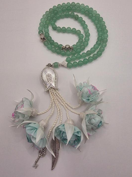 Special Edition - Natural Jade Stones/ Unique Flowers [اليشم]                                   
تنويه: قد تختلف الألوان والإكسسوارات المعروضة قليلاً عن الواقع نتيجة لاختلاف إعدادات الشاشات والإضاءة أثناء التصوير.