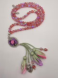 LIMITED EDITION - Natural Thermal Quartz Stones/ Multicolored Tulips with special edition accent  [كوارتز حراري]                          
تنويه: قد تختلف الألوان والإكسسوارات المعروضة قليلاً عن الواقع نتيجة لاختلاف إعدادات الشاشات والإضاءة أثناء التصوير.