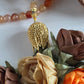 Special Edition - Natural Agate Stones/ Unique Flowers [عقيق] 
تنويه: قد تختلف الألوان والإكسسوارات المعروضة قليلاً عن الواقع نتيجة لاختلاف إعدادات الشاشات والإضاءة أثناء التصوير.
