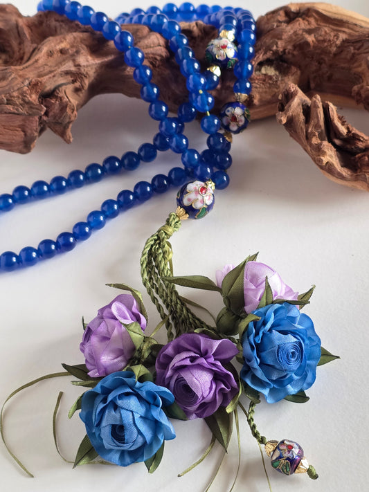 Special Edition - Jade Natural Stones/ Unique Flowers [اليشم]                 
تنويه: قد تختلف الألوان والإكسسوارات المعروضة قليلاً عن الواقع نتيجة لاختلاف إعدادات الشاشات والإضاءة أثناء التصوير