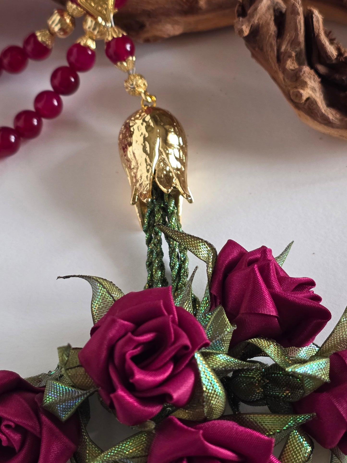 SPECIAL EDITION -Agate Natural Stones/ Unique Flowers [عقيق]                         
تنويه: قد تختلف الألوان والإكسسوارات المعروضة قليلاً عن الواقع نتيجة لاختلاف إعدادات الشاشات والإضاءة أثناء التصوير