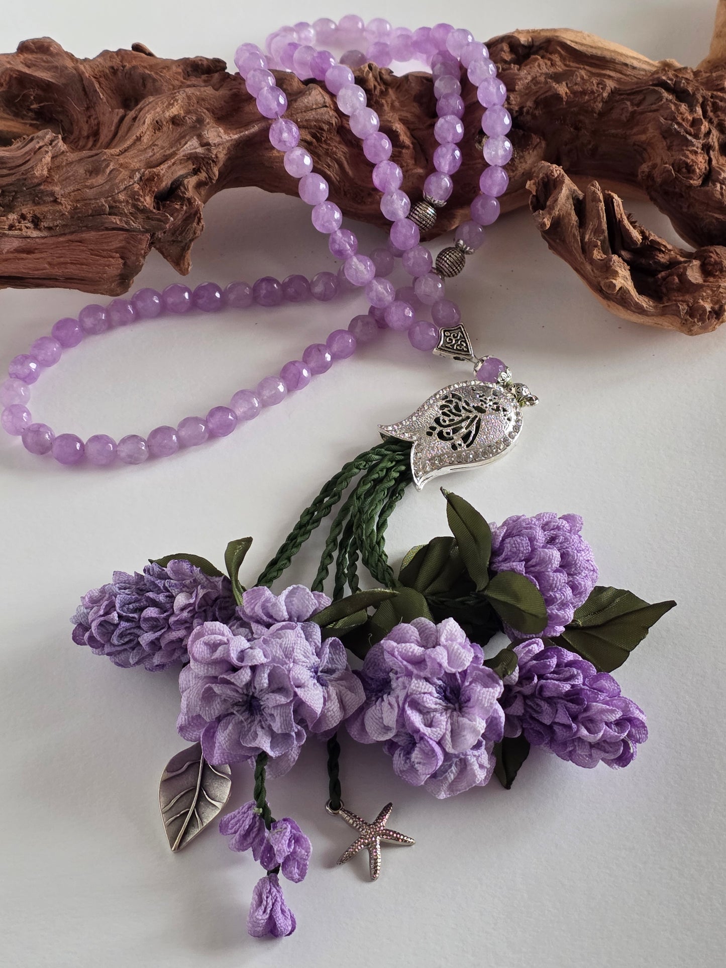 SPECIAL EDITION - Jade Natural Stones [اليشم]                                        
تنويه: قد تختلف الألوان والإكسسوارات المعروضة قليلاً عن الواقع نتيجة لاختلاف إعدادات الشاشات والإضاءة أثناء التصوير