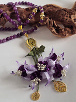 Special Edition - Natural Jade Stones/ Unique Flowers [اليشم]                                   
تنويه: قد تختلف الألوان والإكسسوارات المعروضة قليلاً عن الواقع نتيجة لاختلاف إعدادات الشاشات والإضاءة أثناء التصوير.