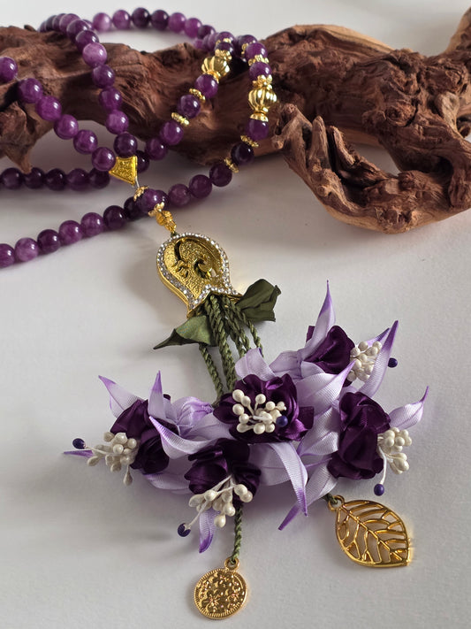 Special Edition - Natural Jade Stones/ Unique Flowers [اليشم]                                   
تنويه: قد تختلف الألوان والإكسسوارات المعروضة قليلاً عن الواقع نتيجة لاختلاف إعدادات الشاشات والإضاءة أثناء التصوير.