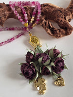 Special Edition - Natural Jade Stones/ Unique Flowers [اليشم]                                   
تنويه: قد تختلف الألوان والإكسسوارات المعروضة قليلاً عن الواقع نتيجة لاختلاف إعدادات الشاشات والإضاءة أثناء التصوير.