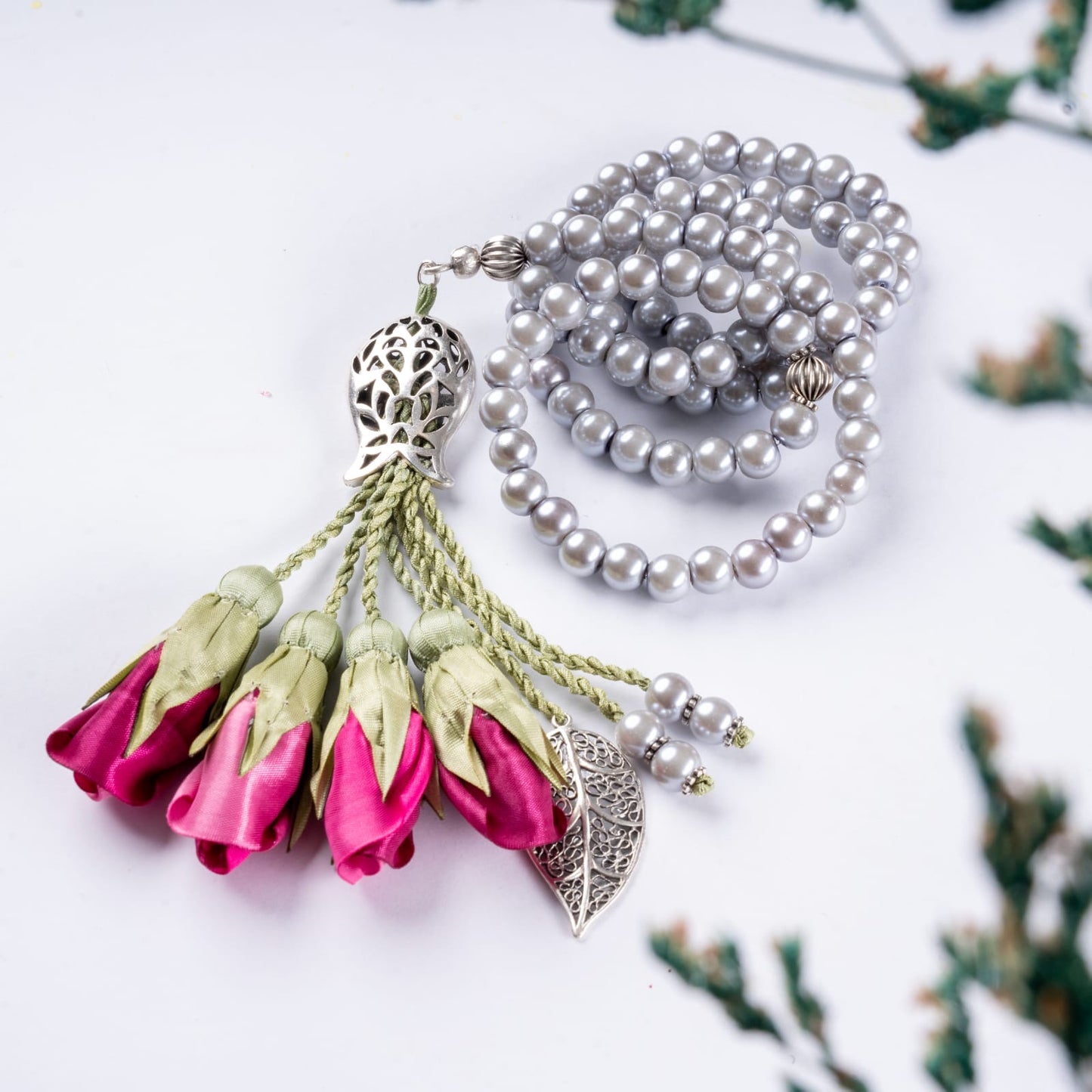 Pearl Beads / Ombre Fuchsia Tulips