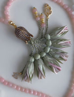 PRE-ORDER طلب مسبق - Pink Quartz Natural Stones/Ombre Tulips  [كوارتز وردي]  سيتم شحن الطلب بتاريخ ٣/٣ باذن الله .... تنويه: قد تختلف ألوان أو بعض اكسسوارات المنتج قليلاً عن الصور المعروضة وذلك حسب توفرها