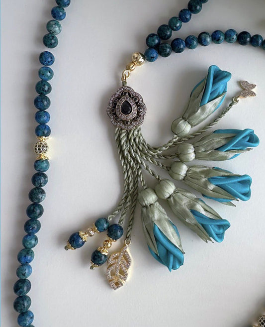 PRE-ORDER طلب مسبق - LIMITED EDITION - Jade Natural Stones/ Teal Tulips [اليشم] سيتم شحن الطلب بتاريخ ٣/٣ باذن الله .... تنويه: قد تختلف ألوان أو بعض اكسسوارات المنتج قليلاً عن الصور المعروضة وذلك حسب توفرها