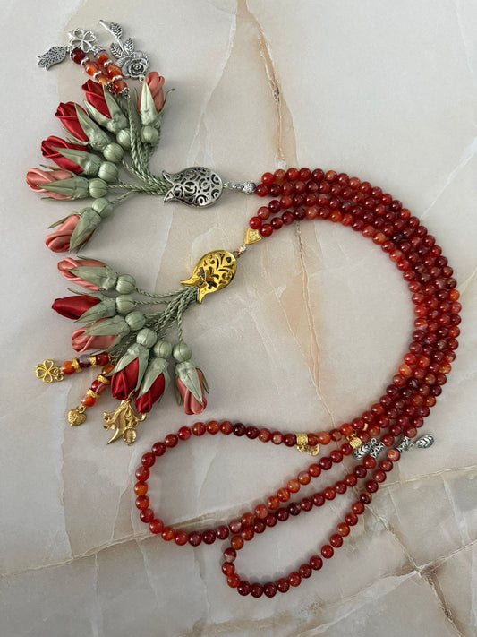 PRE-ORDER طلب مسبق - Agate Natural Stones/ Two Shades of Tulips with SILVER accents [عقيق] سيتم شحن الطلب بتاريخ ٣/٣ باذن الله .... تنويه: قد تختلف ألوان أو بعض اكسسوارات المنتج قليلاً عن الصور المعروضة وذلك حسب توفرها