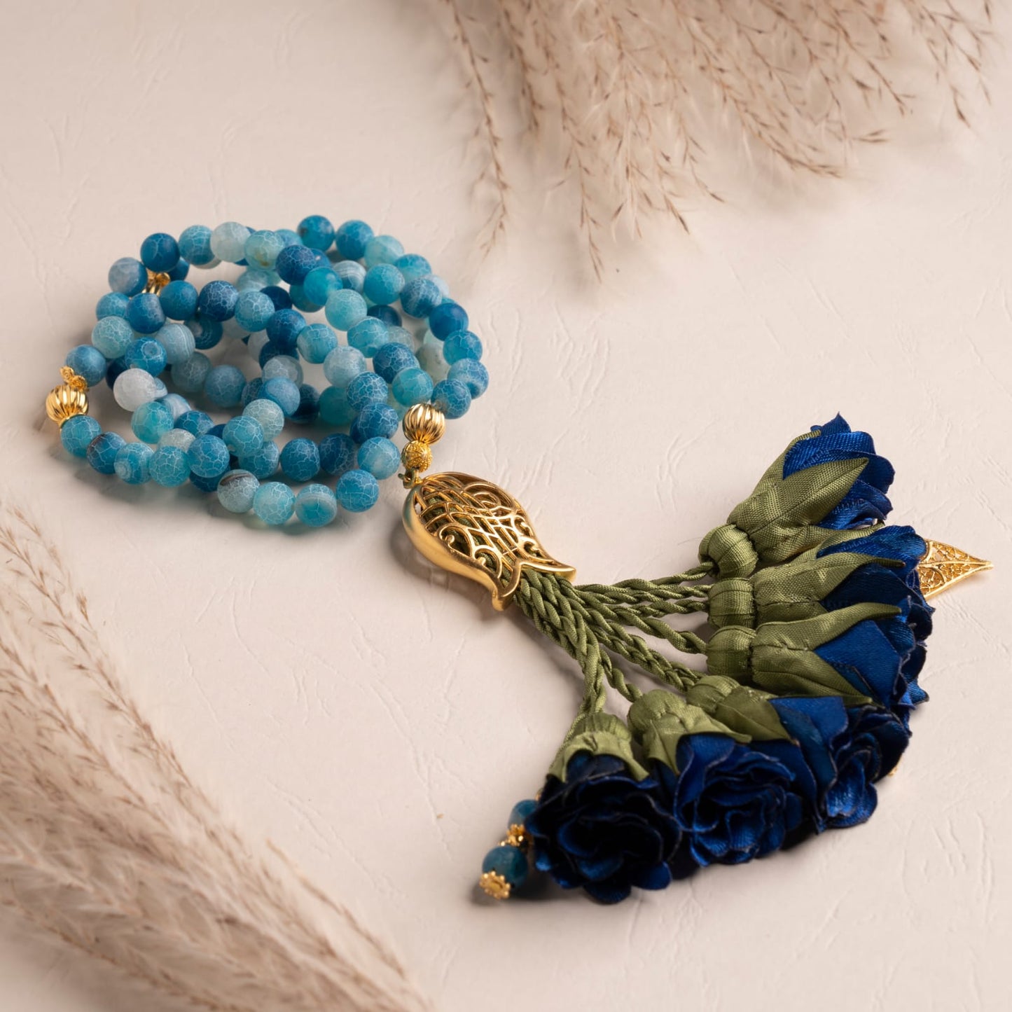 Natural Stones / Dark Blue Flowers